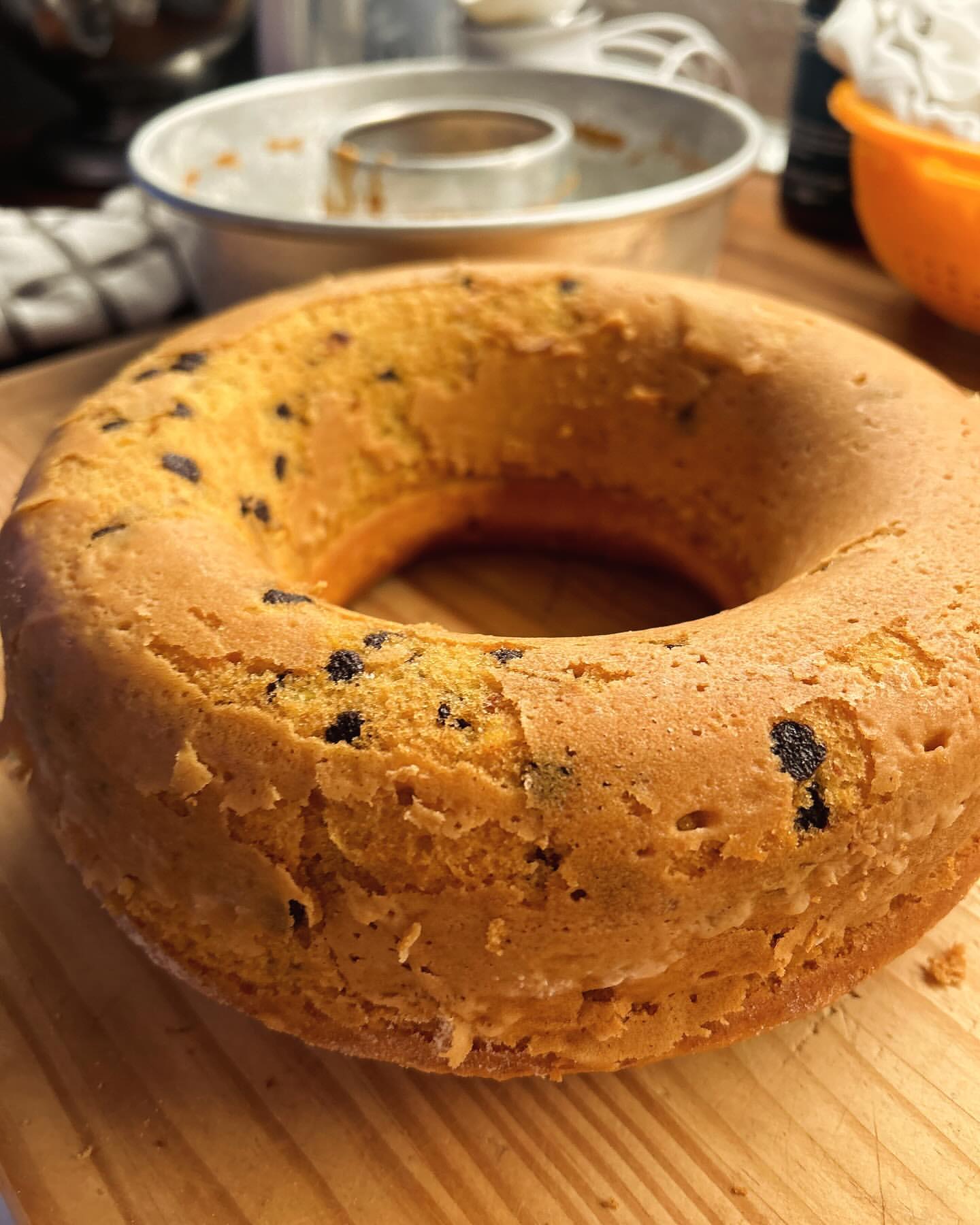 Ciambella all’arancia con gocce di cioccolato fondente